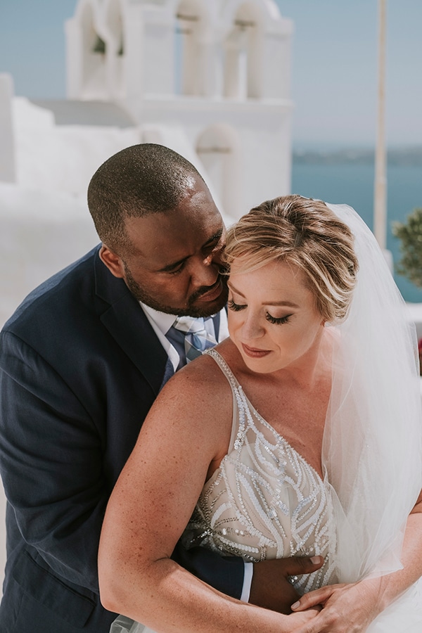 intimate-destination-wedding-santorini-bursting-pampas-grass_03