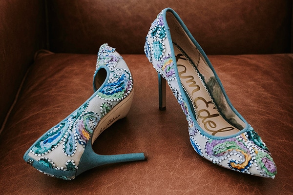 intimate-destination-wedding-santorini-bursting-pampas-grass_05