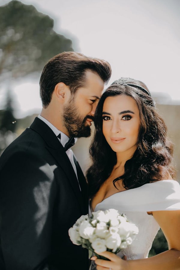 intimate-outdoor-wedding-lebanon-romantic-elegant-touches_26