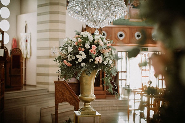 romantic-fall-wedding-nicosia-wonderful-floral-designs-pastel-hues_09