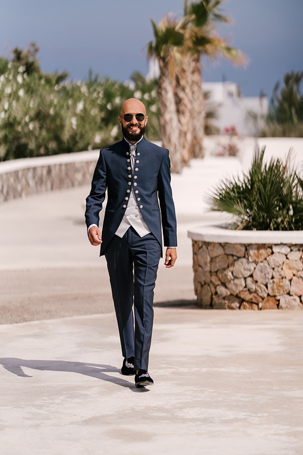 inspiring-destination-wedding-santorini-most-amazing-details_14