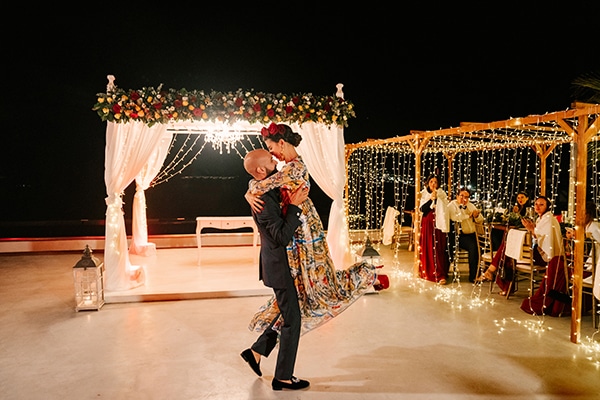 inspiring-destination-wedding-santorini-most-amazing-details_48