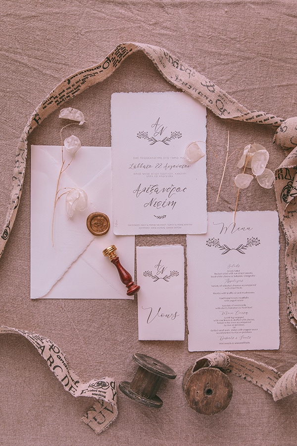 whimsical-styled-shoot-lunaria-soft-color-tones_09