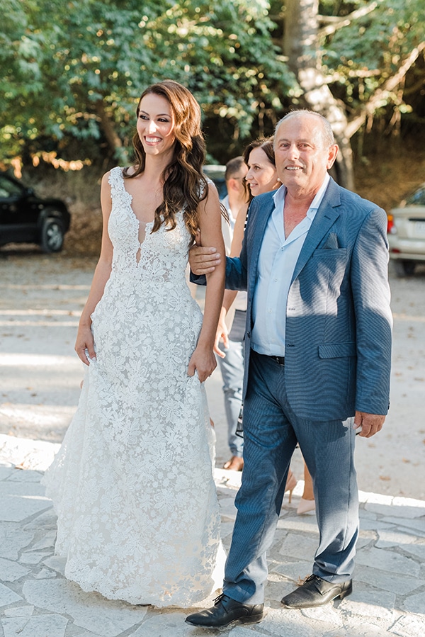 boho-inspired-fall-wedding-greece-ivory-roses_25