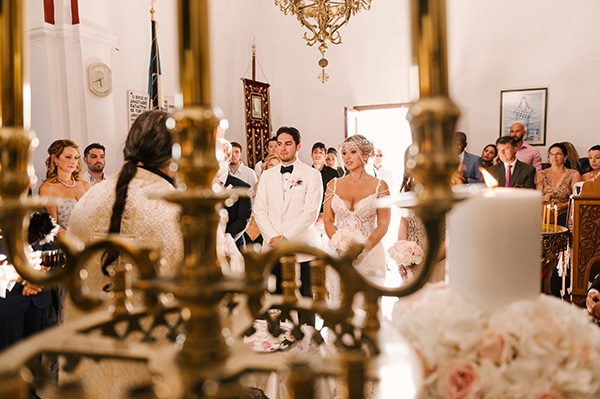 glamorous-summer-wedding-santorini-island-pastel-hues_11