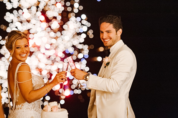 glamorous-summer-wedding-santorini-island-pastel-hues_24