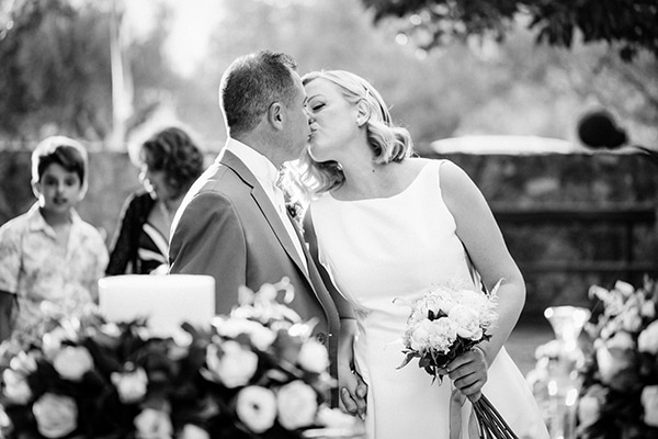 minimal-outdoor-wedding-athens-white-roses-peonies_09x