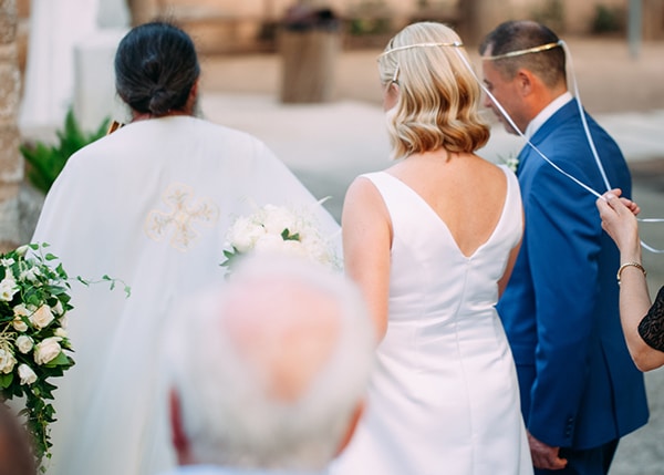 minimal-outdoor-wedding-athens-white-roses-peonies_12