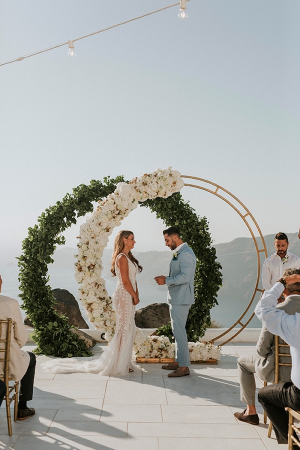 autumn-fairytale-wedding-santorini-island-most-dreamy-views_19