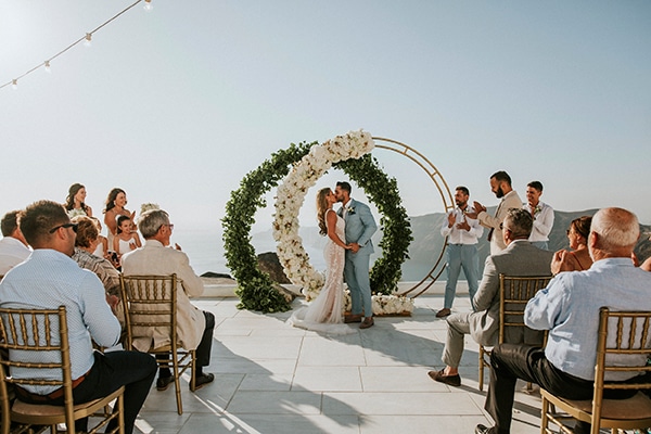 autumn-fairytale-wedding-santorini-island-most-dreamy-views_21
