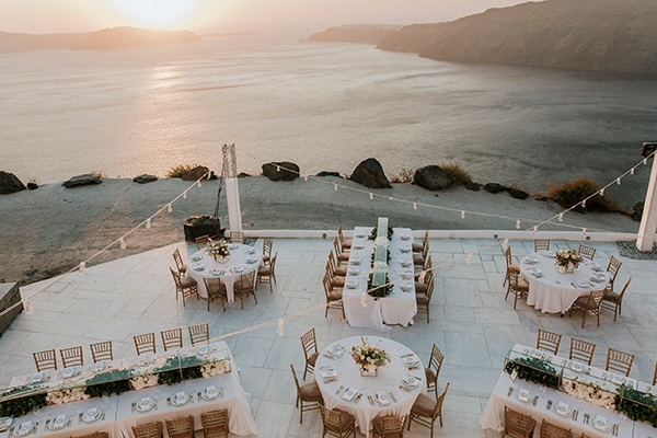 autumn-fairytale-wedding-santorini-island-most-dreamy-views_26x