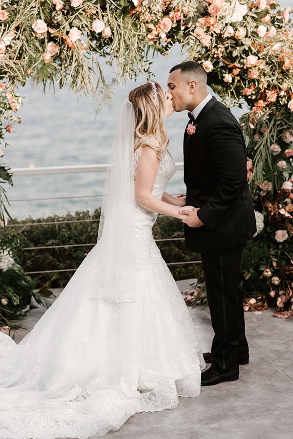 gorgeous-wedding-athens-whimsical-pastel-blooms_22