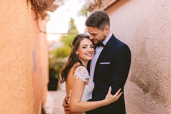 romantic-fall-wedding-athens-white-coral-hues_01