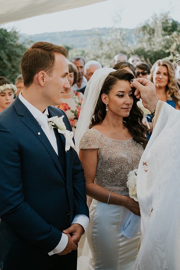 traditional-summer-wedding-crete-callas-peonies_10