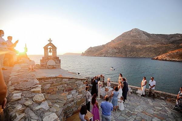 blue-white-wedding-awe-inspiring-mani_02x