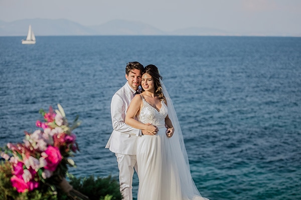 romantic-summer-wedding-kefalonia-bougainvillea_01