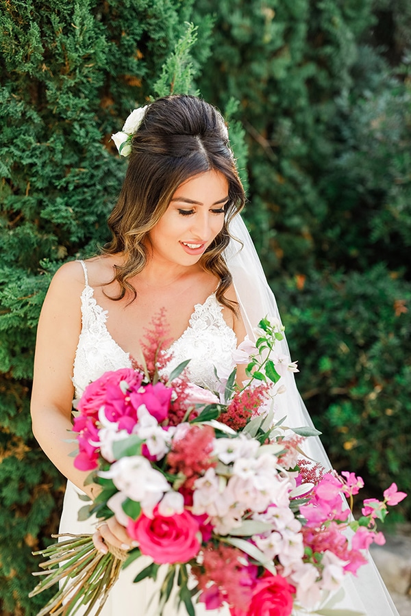 romantic-summer-wedding-kefalonia-bougainvillea_04