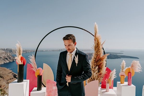 utterly-romantic-elopement-santorini-modern-details_06x