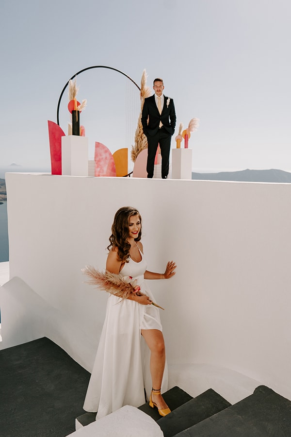 utterly-romantic-elopement-santorini-modern-details_07