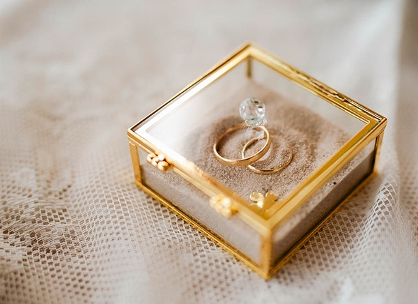 Utterly-romantic-summer-fete-larisa_02