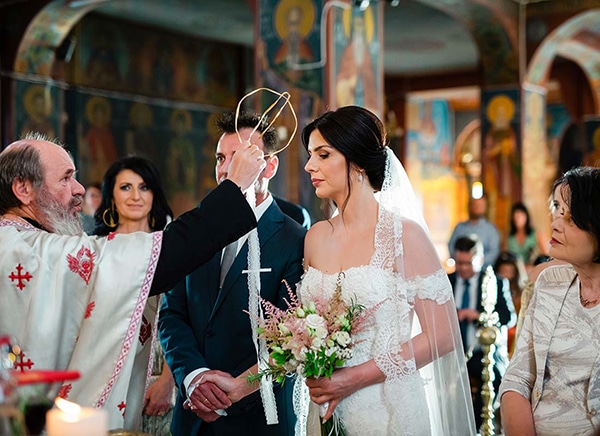 Utterly-romantic-summer-fete-larisa_12