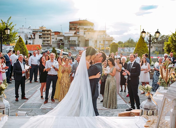 Utterly-romantic-summer-fete-larisa_18