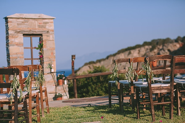 dreamy-destination-wedding-greece-vibrant-pops-bougainvillea-blossoms_12x