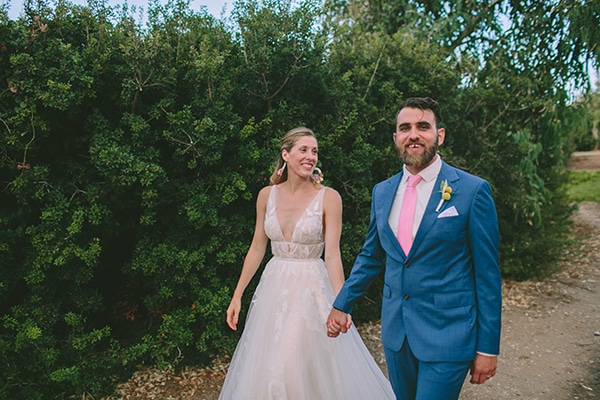 dreamy-destination-wedding-greece-vibrant-pops-bougainvillea-blossoms_27x