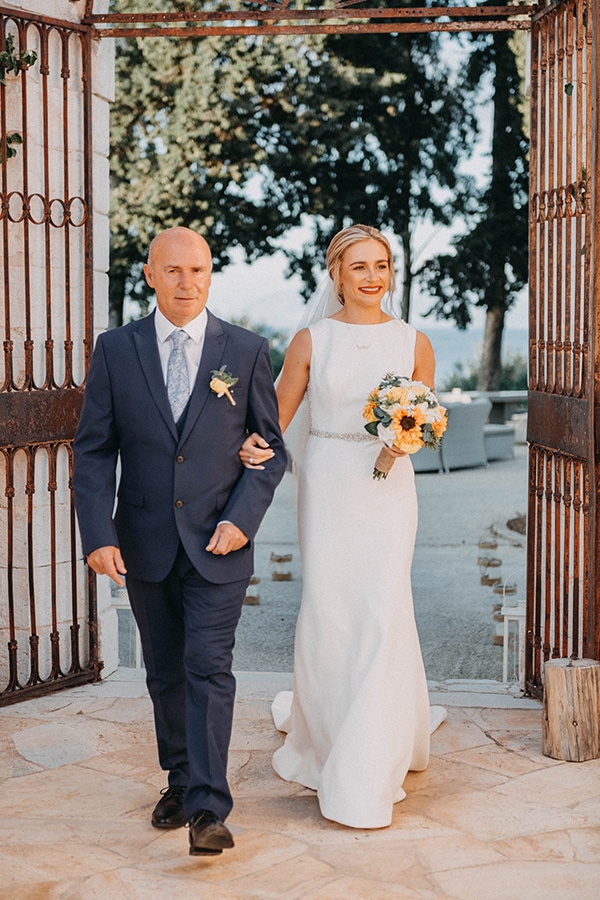 intimate-destination-wedding-corfu-sunflowers-rustic--flair_16
