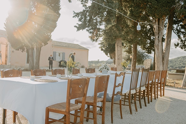 intimate-destination-wedding-corfu-sunflowers-rustic--flair_25