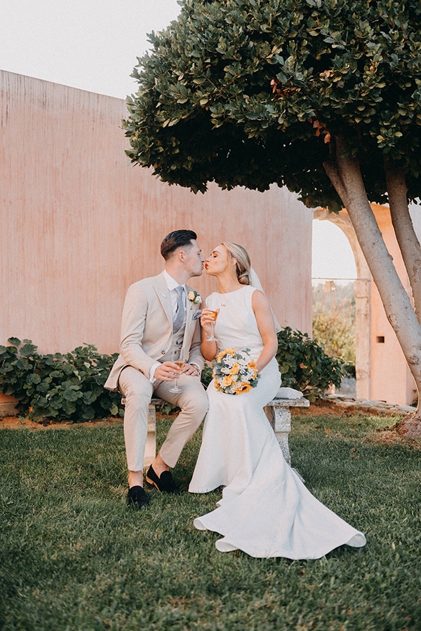 intimate-destination-wedding-corfu-sunflowers-rustic--flair_37