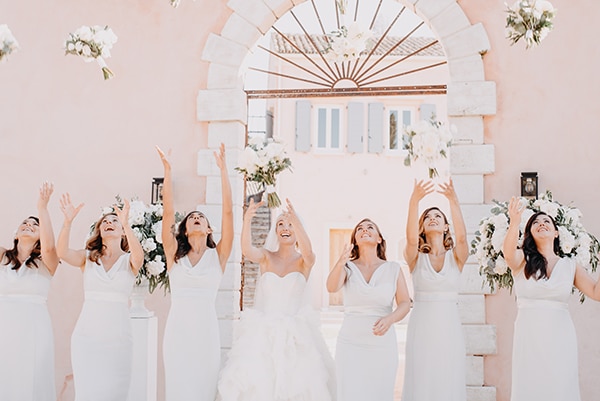 romantic-destinantion-wedding-corfu-roses-hydrangeas-pastel-hues_16x