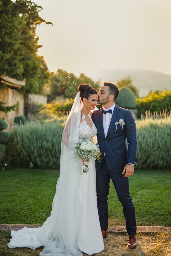 romantic-gardenwedding-athens-peonies-baby-breaths_01