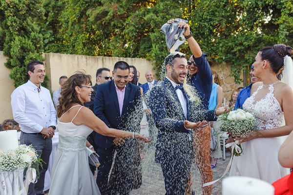 romantic-gardenwedding-athens-peonies-baby-breaths_11