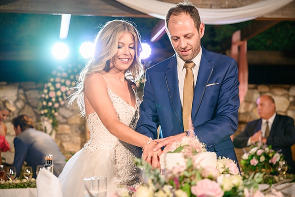 romantic-summer-wedding-athens-roses-peonies-pastel-tones_23