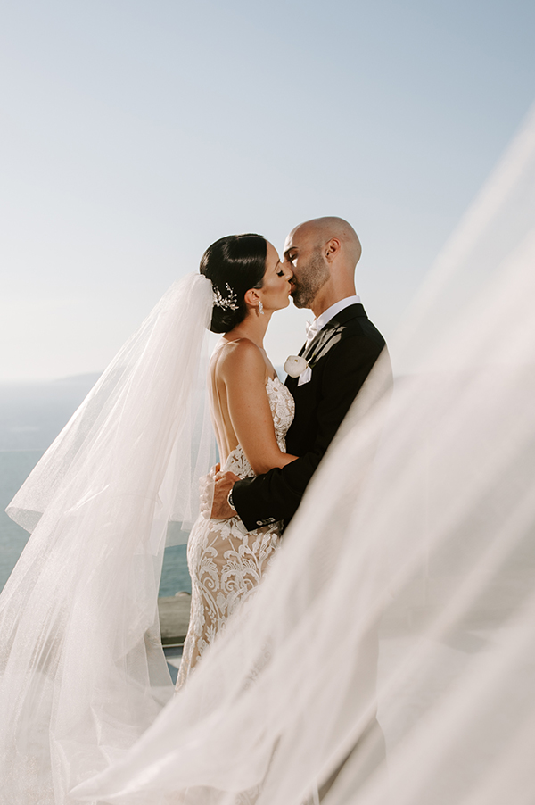 intimate-wedding-santorini-romantic-blooms-fairy-lights_27