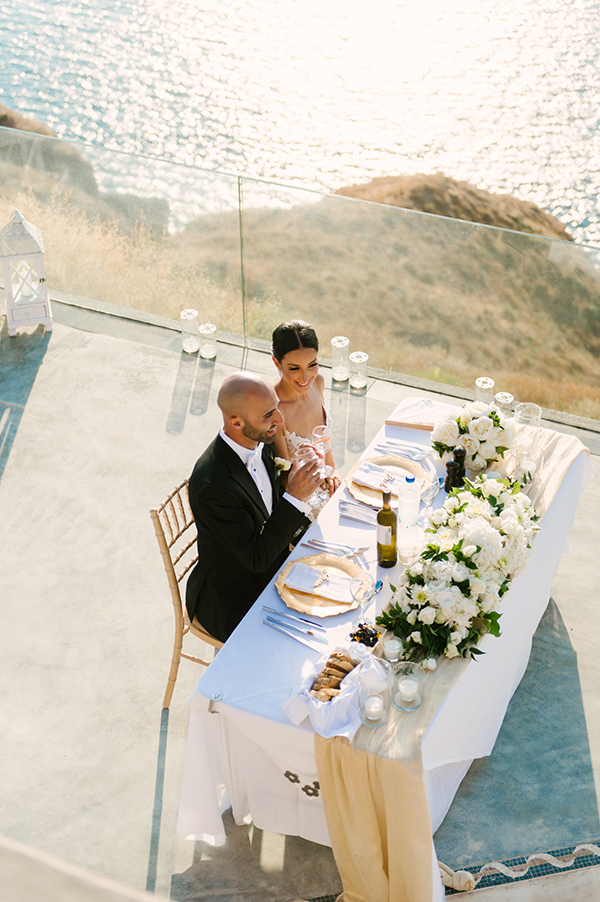 intimate-wedding-santorini-romantic-blooms-fairy-lights_28