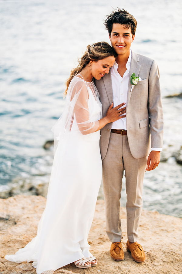 summer-destination-wedding-antiparos-fuchsia-boungainvilea_01