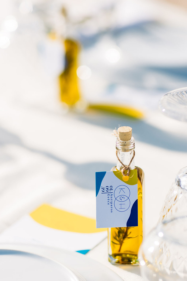 summer-destination-wedding-antiparos-fuchsia-boungainvilea_14