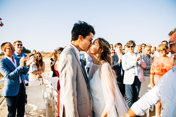 summer-destination-wedding-antiparos-fuchsia-boungainvilea_20