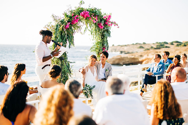 summer-destination-wedding-antiparos-fuchsia-boungainvilea_23