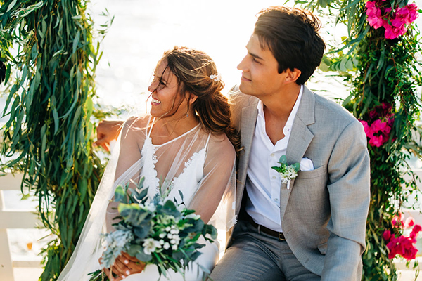 summer-destination-wedding-antiparos-fuchsia-boungainvilea_26