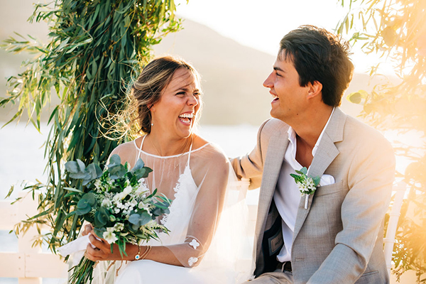 summer-destination-wedding-antiparos-fuchsia-boungainvilea_27