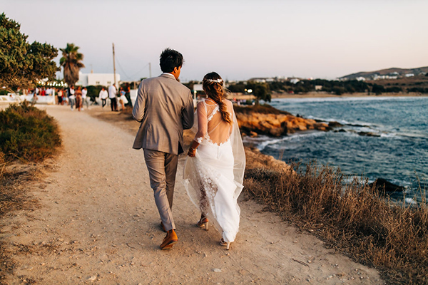 summer-destination-wedding-antiparos-fuchsia-boungainvilea_32