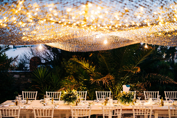 summer-destination-wedding-antiparos-fuchsia-boungainvilea_36