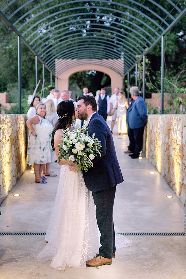 winery-wedding-kefalonia-island-romantic-decor_25