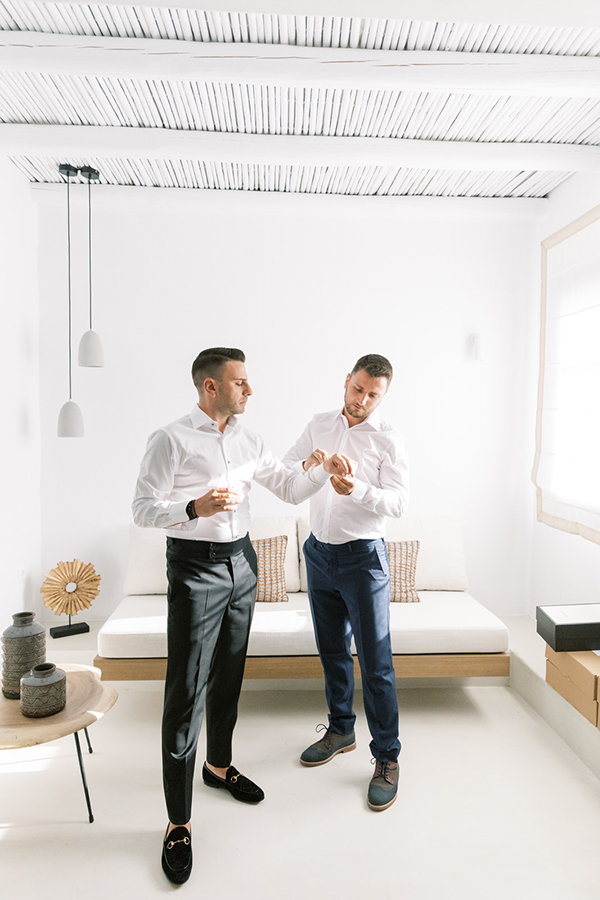 luxurious-summer-wedding-sifnos-romantic-blossoms-white-hues_15