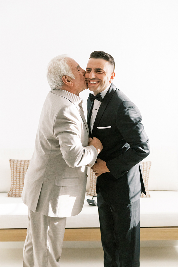 luxurious-summer-wedding-sifnos-romantic-blossoms-white-hues_17