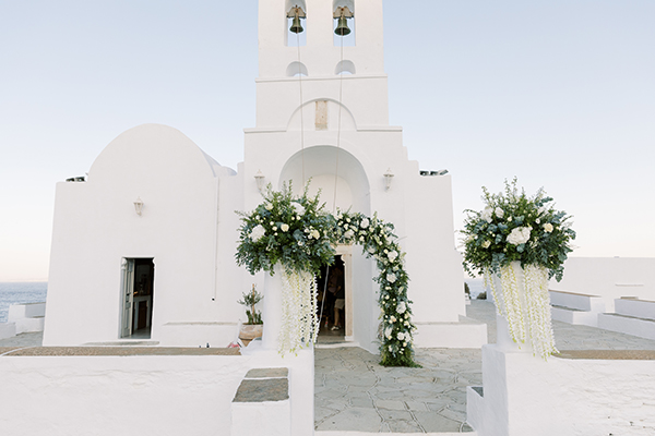 luxurious-summer-wedding-sifnos-romantic-blossoms-white-hues_20