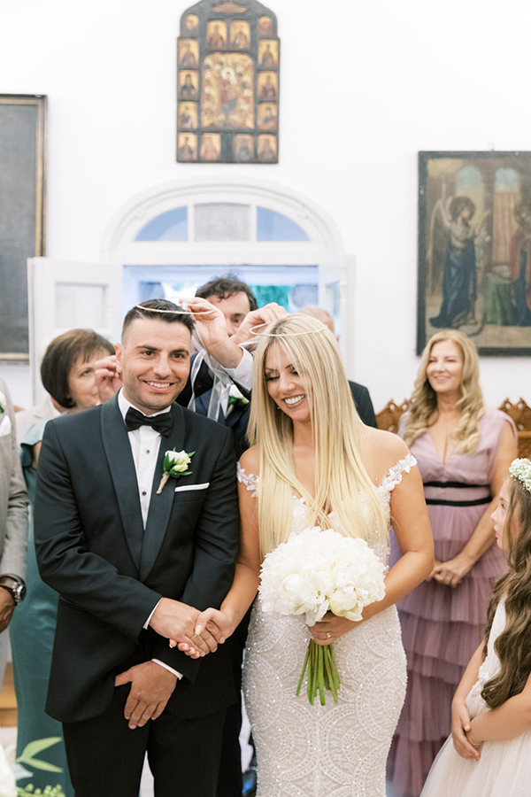 luxurious-summer-wedding-sifnos-romantic-blossoms-white-hues_30